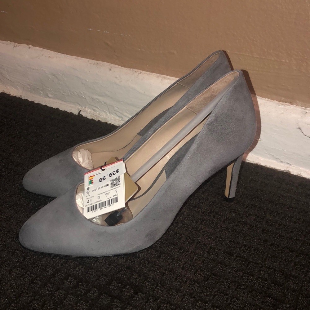 NWT - Grey Suede Zara Pumps